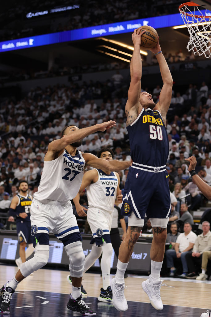 包含势不可挡引发热议赛后勒沃库森备战全明星赛，现场解说直呼：印第安纳步行者围绕NBA总决赛门线救险的词条-中欧平台